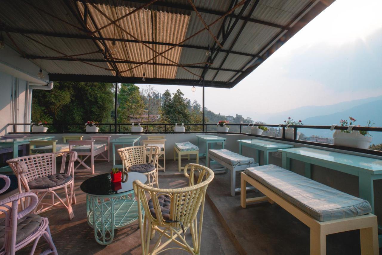 Tag Along 2 0 Hostel กังต็อก ภายนอก รูปภาพ