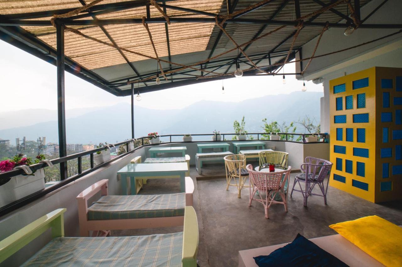 Tag Along 2 0 Hostel กังต็อก ภายนอก รูปภาพ