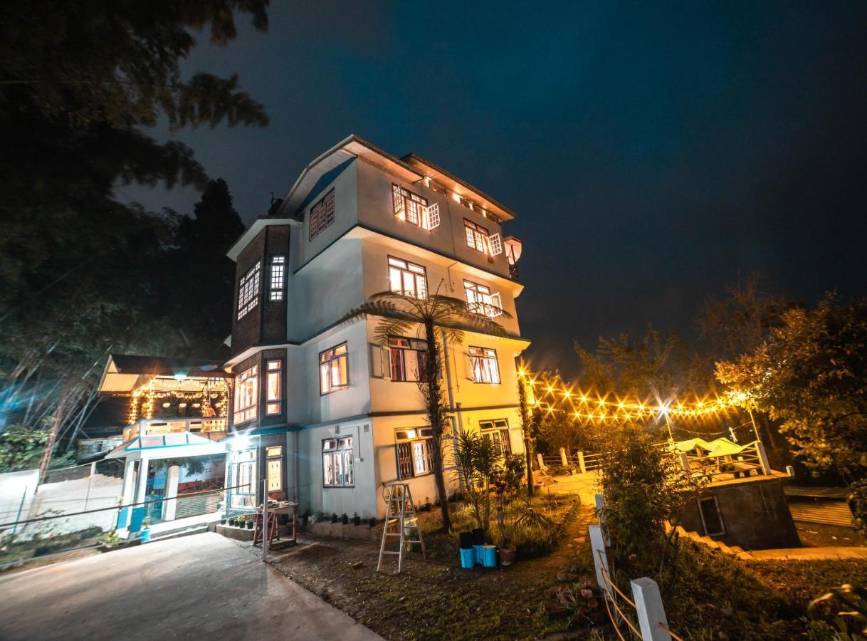 Tag Along 2 0 Hostel กังต็อก ภายนอก รูปภาพ