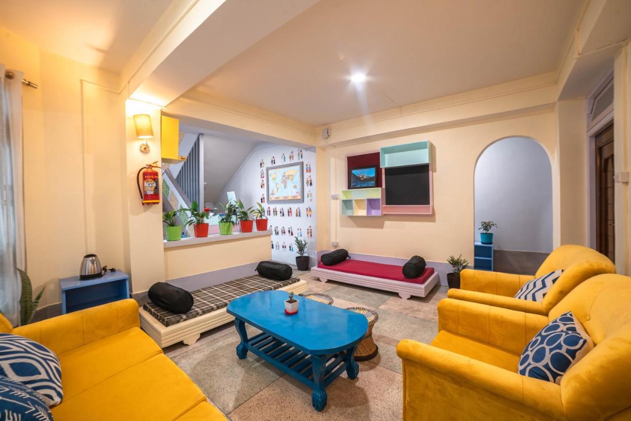 Tag Along 2 0 Hostel กังต็อก ภายนอก รูปภาพ