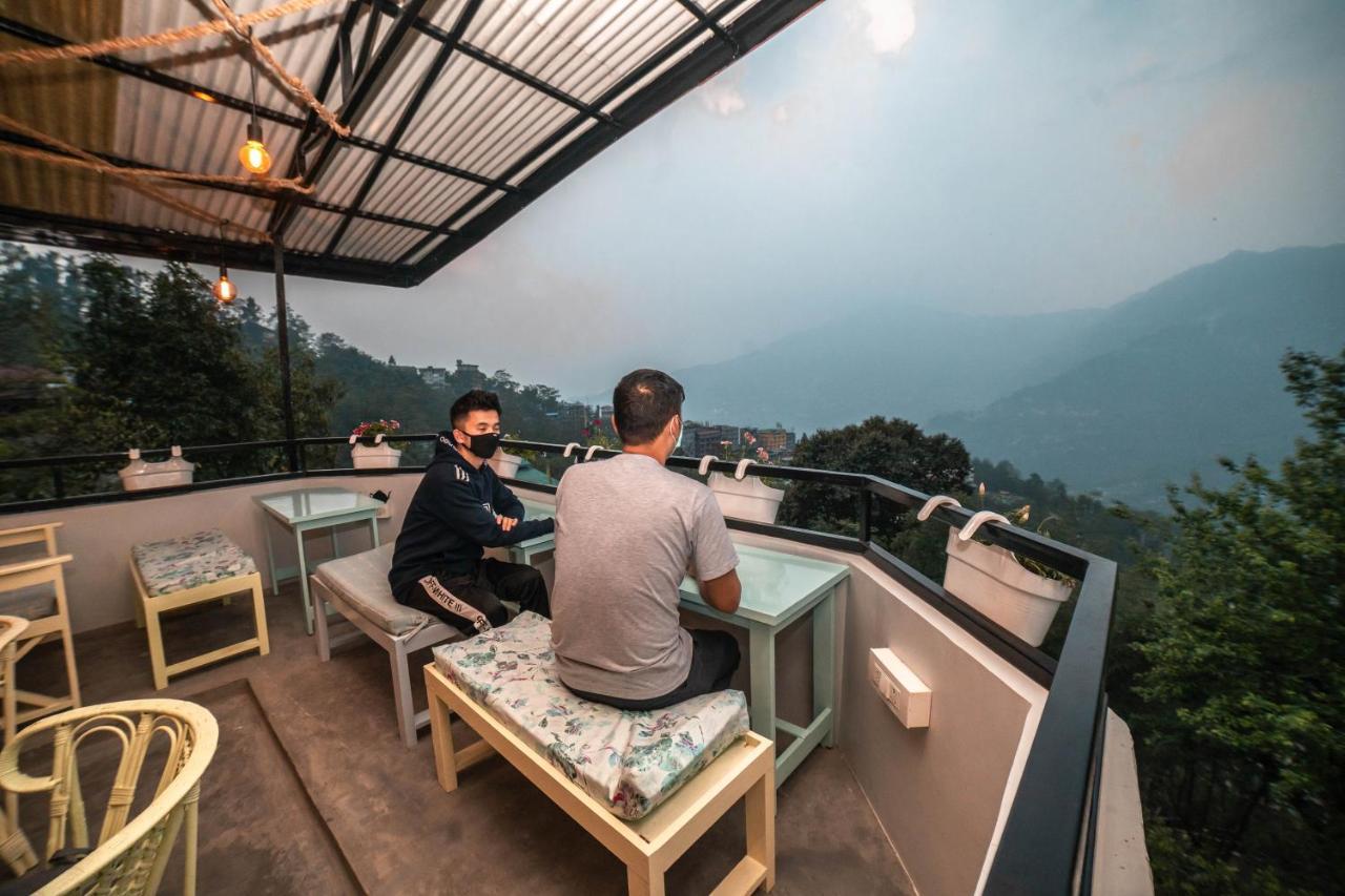 Tag Along 2 0 Hostel กังต็อก ภายนอก รูปภาพ