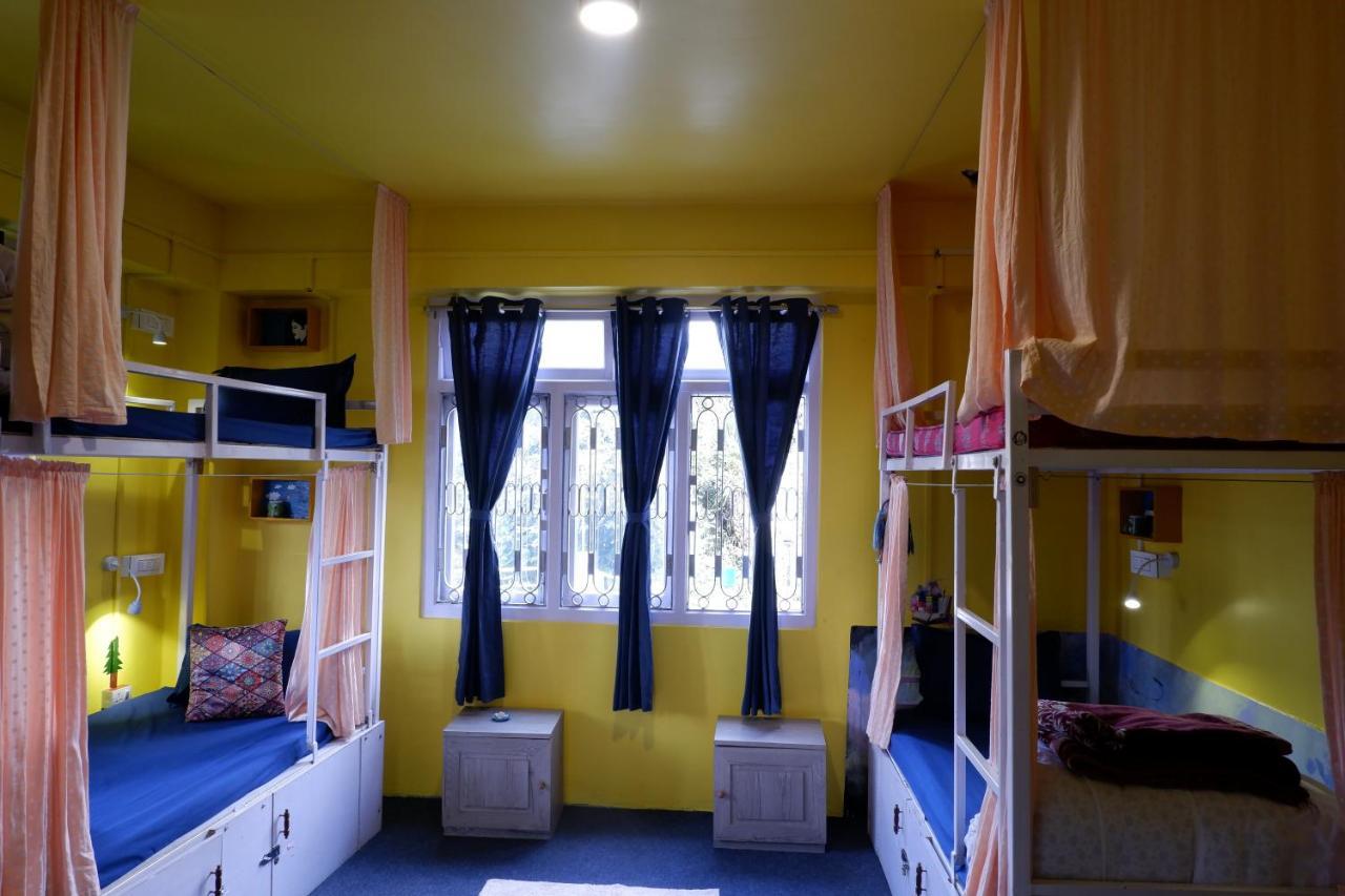 Tag Along 2 0 Hostel กังต็อก ภายนอก รูปภาพ